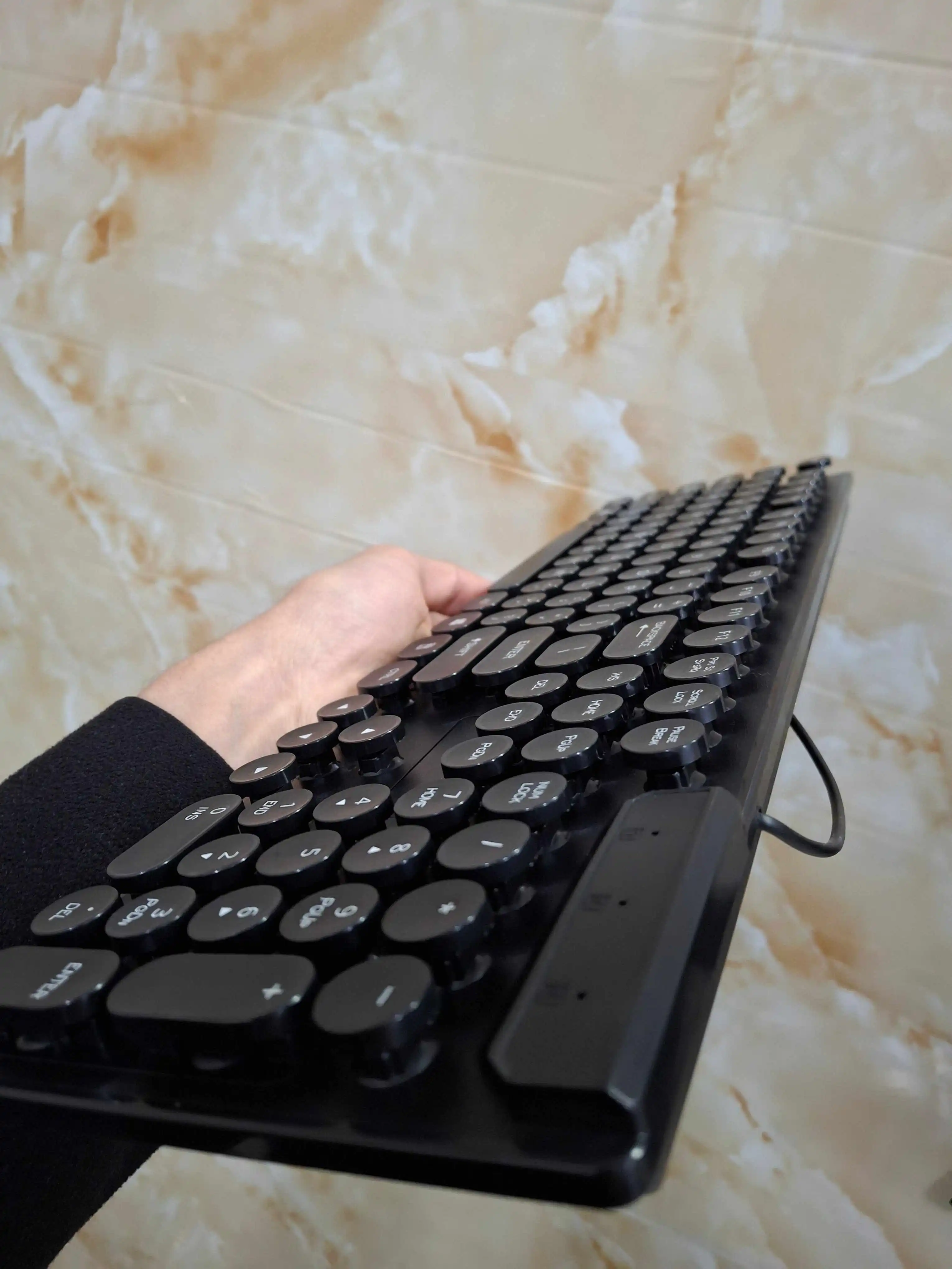 تصویر کیبوردسیمی میدیومدل KB-8