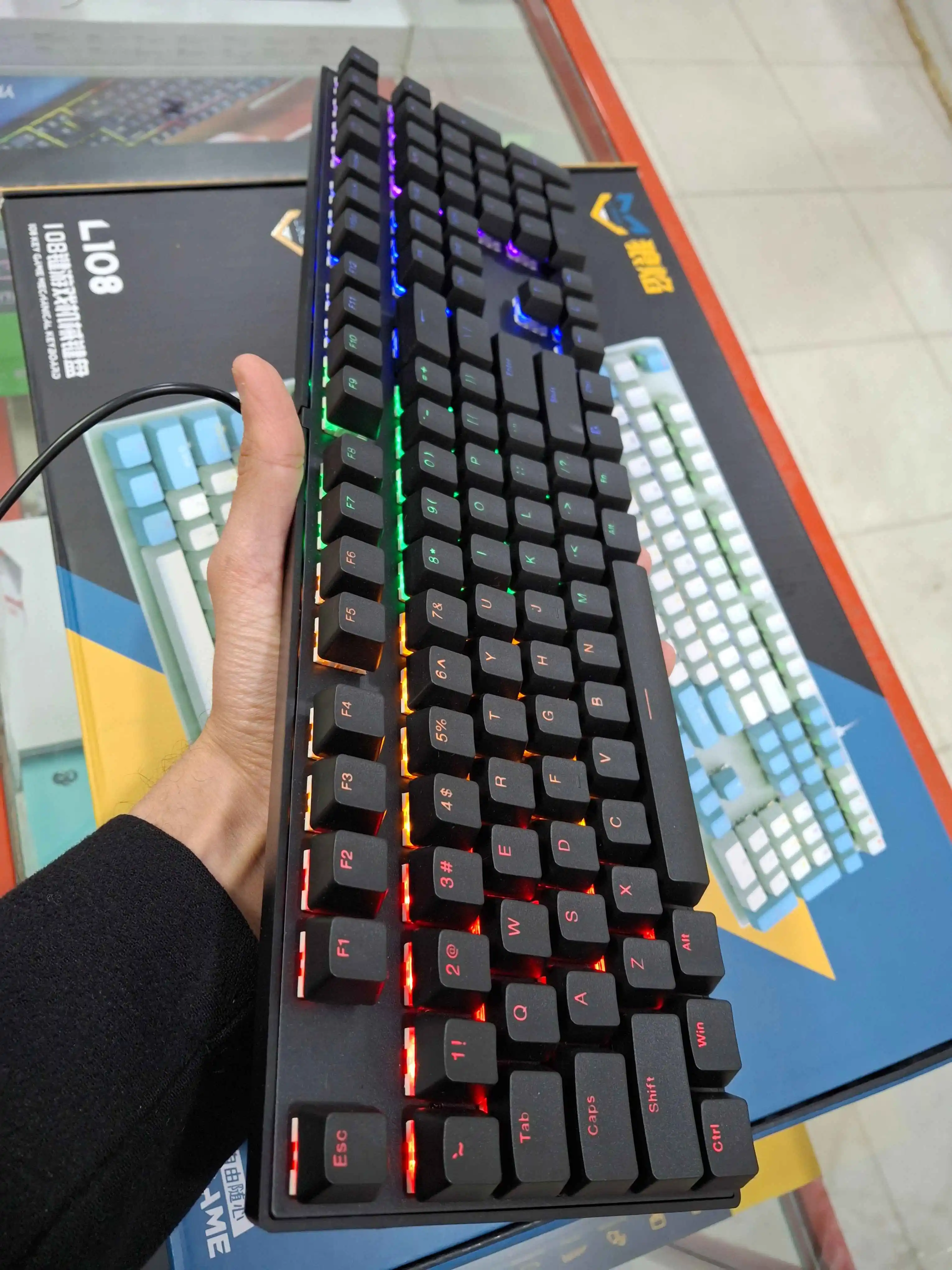 تصویر کیبورد گیمینگ مکانیکال L108